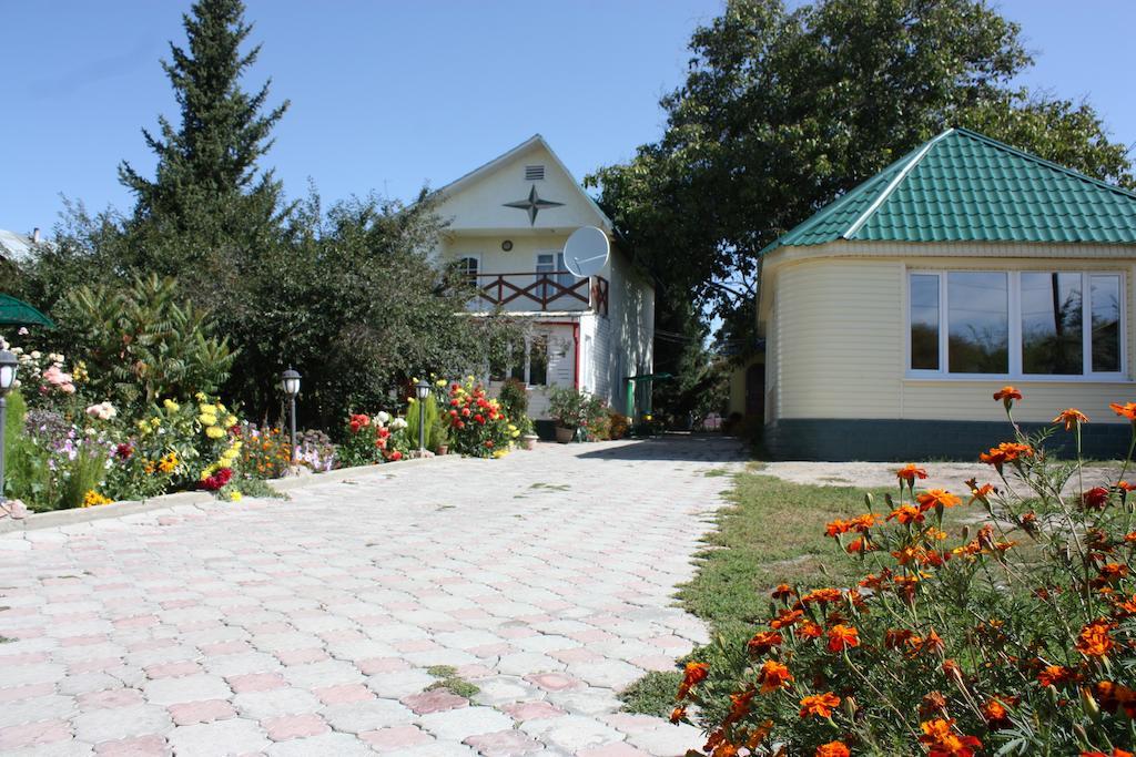 Jamilya'S B&B Guest House Karakol Kültér fotó